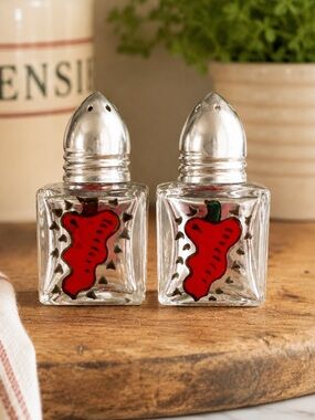 Mini Glass Salt & Pepper Shakers Red Chili Pepper Retro Kitchen Kitsch Farmhouse